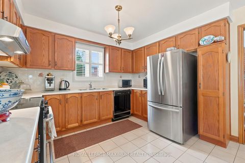 Photo 17 at 21 Diamond Street, West Woodbridge, Vaughan