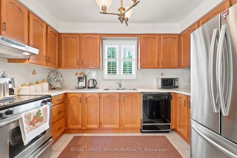 Photo 18 at 21 Diamond Street, West Woodbridge, Vaughan