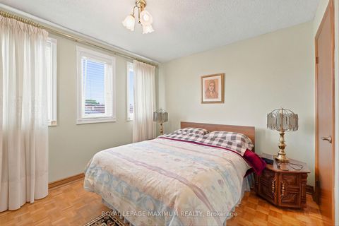 Photo 22 at 21 Diamond Street, West Woodbridge, Vaughan