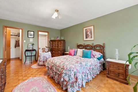 Photo 24 at 21 Diamond Street, West Woodbridge, Vaughan