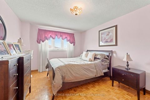Photo 26 at 21 Diamond Street, West Woodbridge, Vaughan