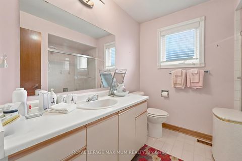 Photo 28 at 21 Diamond Street, West Woodbridge, Vaughan
