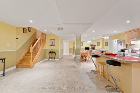 Photo 29 at 21 Diamond Street, West Woodbridge, Vaughan