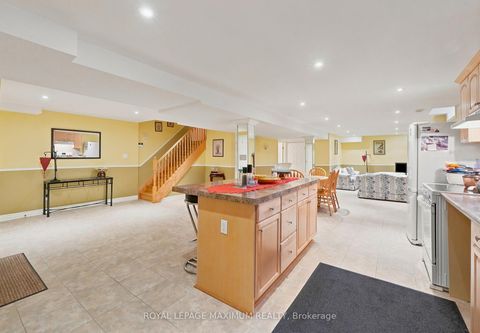 Photo 31 at 21 Diamond Street, West Woodbridge, Vaughan