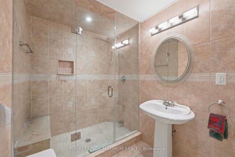 Photo 33 at 21 Diamond Street, West Woodbridge, Vaughan