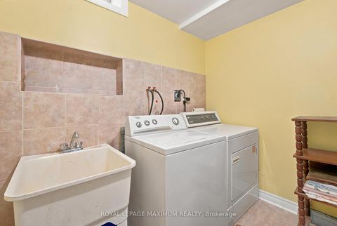 Photo 35 at 21 Diamond Street, West Woodbridge, Vaughan