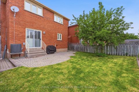 Photo 39 at 21 Diamond Street, West Woodbridge, Vaughan