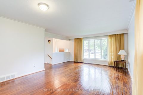 Photo 6 at 72 Cornerbrook Drive, Donalda, Toronto