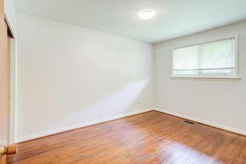 Photo 11 at 72 Cornerbrook Drive, Donalda, Toronto