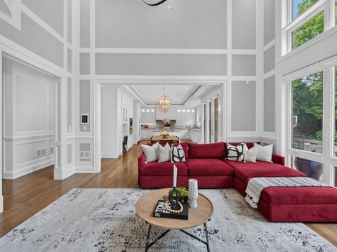 Photo 13 at 167 Old Yonge Street, Windfields, Toronto