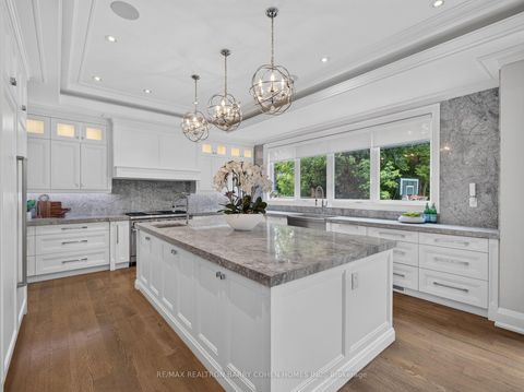 Photo 15 at 167 Old Yonge Street, Windfields, Toronto