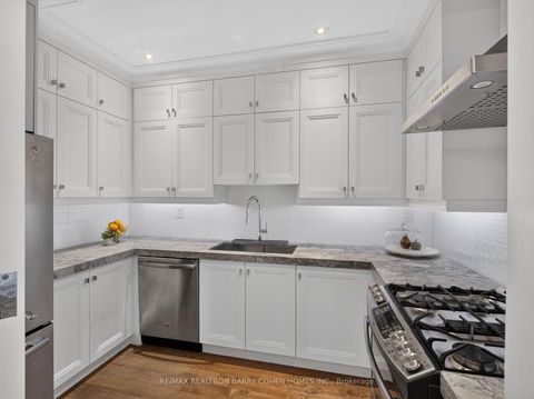 Photo 17 at 167 Old Yonge Street, Windfields, Toronto