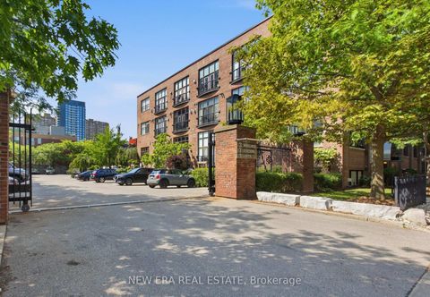 Photo 1 at 39 - 371 Wallace Avenue, Junction, Toronto