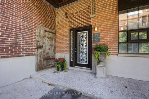 Photo 2 at 39 - 371 Wallace Avenue, Junction, Toronto