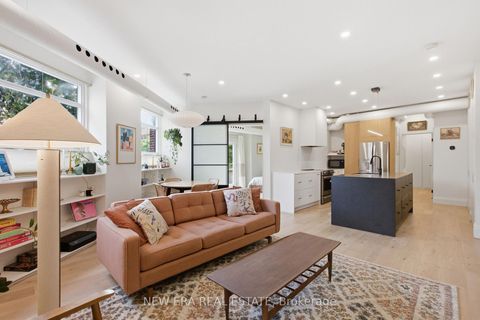 Photo 7 at 39 - 371 Wallace Avenue, Junction, Toronto