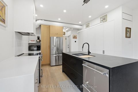 Photo 9 at 39 - 371 Wallace Avenue, Junction, Toronto
