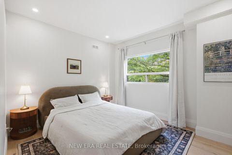 Photo 15 at 39 - 371 Wallace Avenue, Junction, Toronto