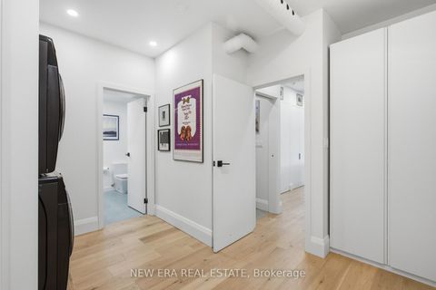 Photo 17 at 39 - 371 Wallace Avenue, Junction, Toronto