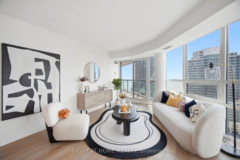 Photo 11 at #2511 - 19 Grand Trunk Crescent, Waterfront Communities C1, Toronto
