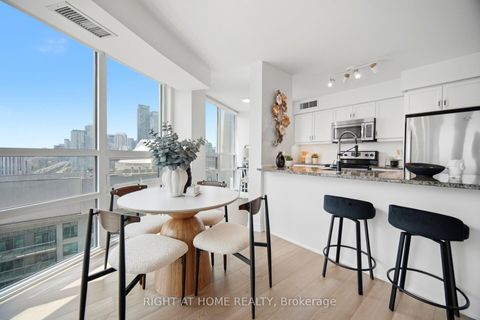 Photo 13 at #2511 - 19 Grand Trunk Crescent, Waterfront Communities C1, Toronto
