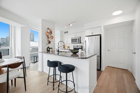 Photo 15 at #2511 - 19 Grand Trunk Crescent, Waterfront Communities C1, Toronto