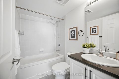 Photo 24 at #2511 - 19 Grand Trunk Crescent, Waterfront Communities C1, Toronto