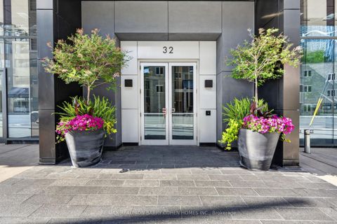 Photo 2 at 303 - 32 Davenport Road, Annex, Toronto