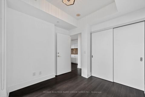Photo 13 at 303 - 32 Davenport Road, Annex, Toronto