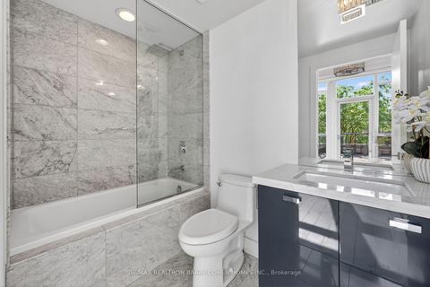 Photo 14 at 303 - 32 Davenport Road, Annex, Toronto