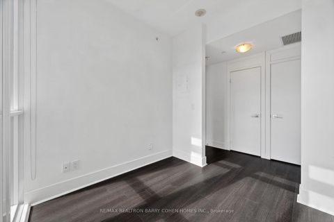 Photo 17 at 303 - 32 Davenport Road, Annex, Toronto