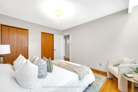 Photo 17 at 76 Harrington Crescent, Steeles, Toronto