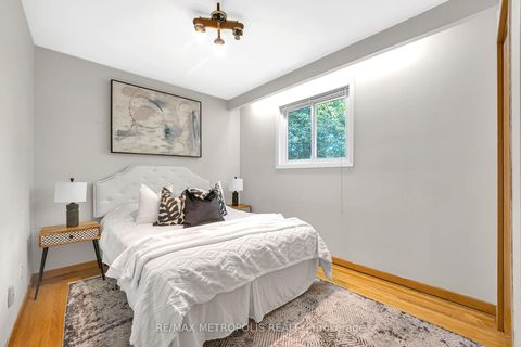 Photo 18 at 76 Harrington Crescent, Steeles, Toronto