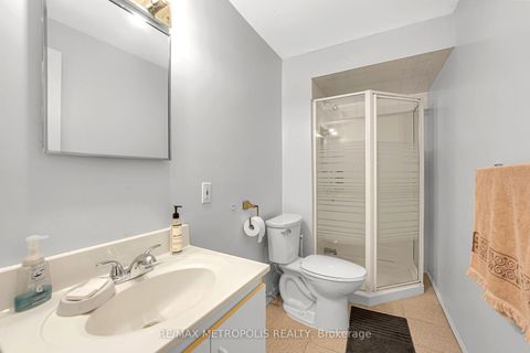 Photo 25 at 76 Harrington Crescent, Steeles, Toronto