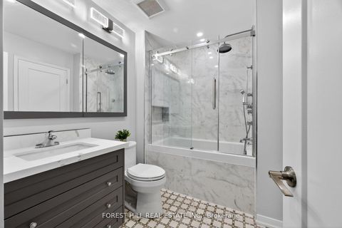 Photo 18 at TH 115 - 500 Richmond Street W, Waterfront Communities C1, Toronto