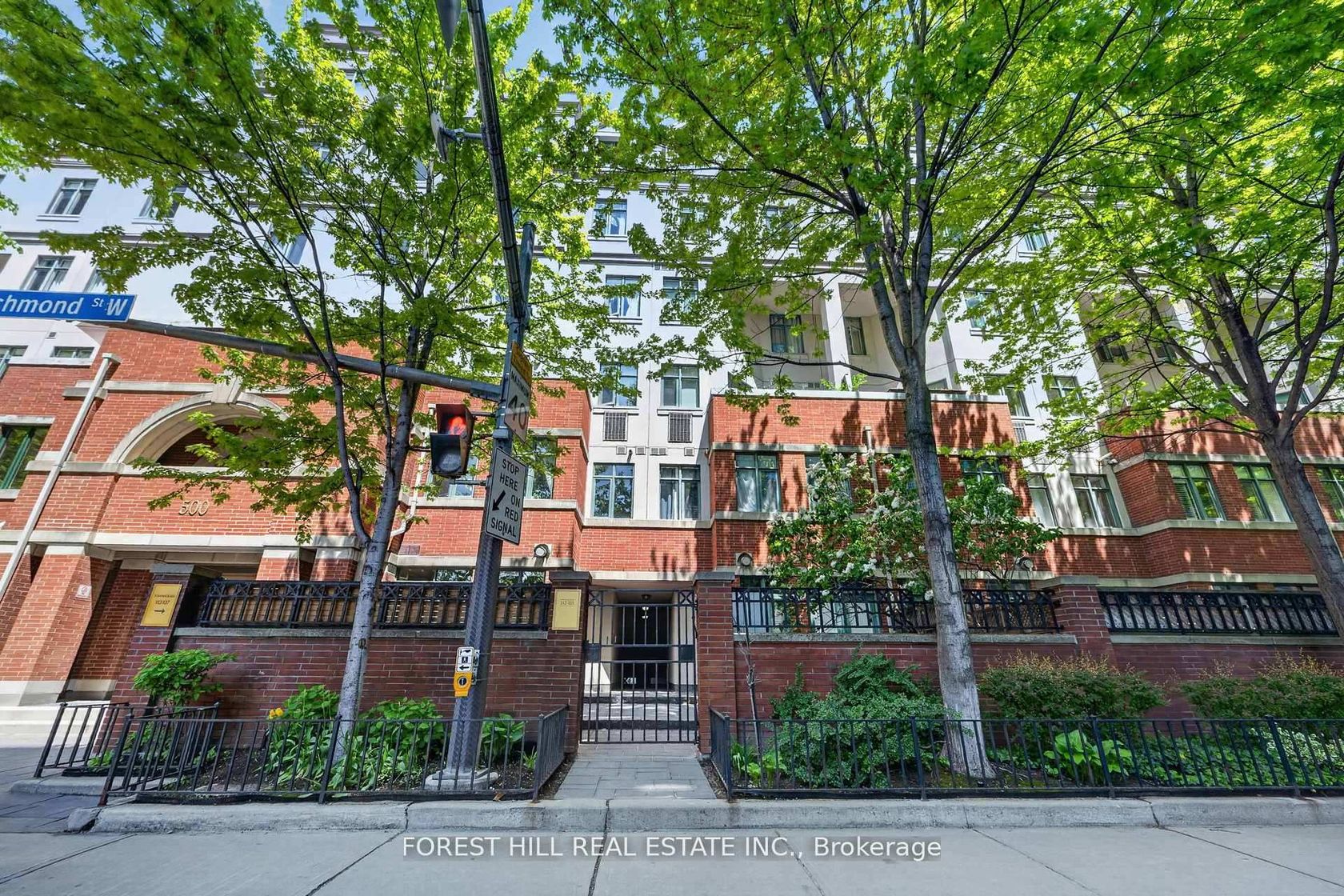 TH 115 - 500 Richmond Street W, Waterfront Communities C1, Toronto 