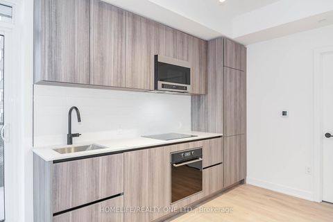 Photo 26 at 1111 - 117 Broadway Avenue, Mount Pleasant West, Toronto