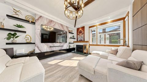 Photo 10 at 339 East Avenue, Rouge E10, Toronto