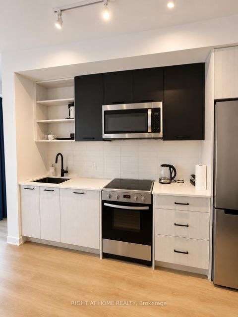 Photo 26 at 107 - 2300 St Clair Avenue W, Junction Area, Toronto