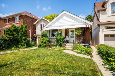 Photo 0 at 8 Davies Crescent, East York, Toronto