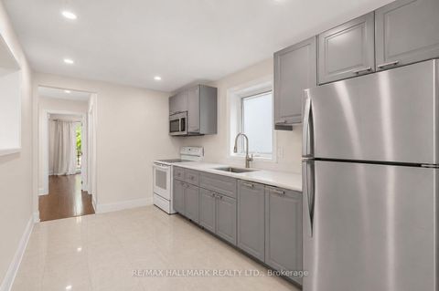 Photo 8 at 8 Davies Crescent, East York, Toronto