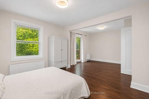 Photo 11 at 8 Davies Crescent, East York, Toronto