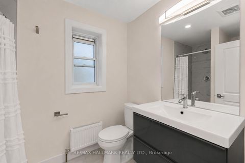 Photo 14 at 8 Davies Crescent, East York, Toronto