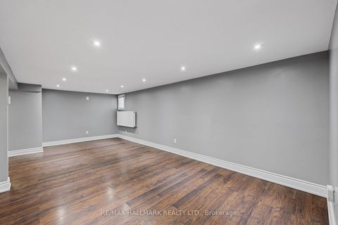 Photo 19 at 8 Davies Crescent, East York, Toronto