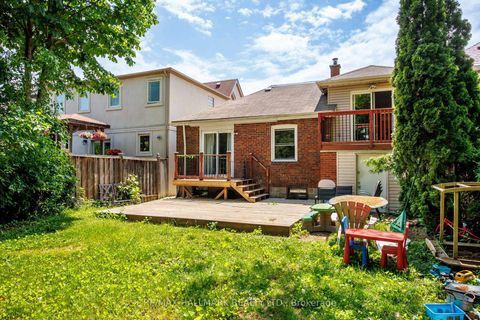 Photo 32 at 8 Davies Crescent, East York, Toronto