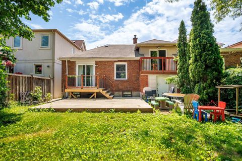 Photo 33 at 8 Davies Crescent, East York, Toronto