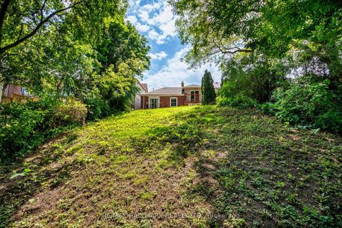 Photo 35 at 8 Davies Crescent, East York, Toronto