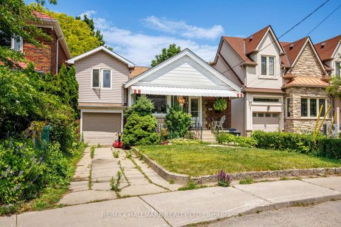 Photo 37 at 8 Davies Crescent, East York, Toronto