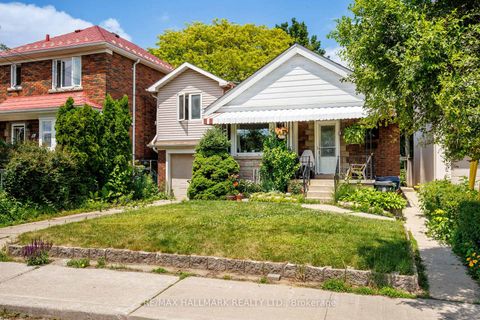 Photo 38 at 8 Davies Crescent, East York, Toronto