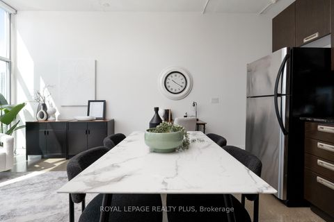 Photo 8 at 1016 - 2 Fieldway Road, City Centre West, Toronto