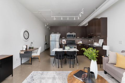 Photo 11 at 1016 - 2 Fieldway Road, City Centre West, Toronto